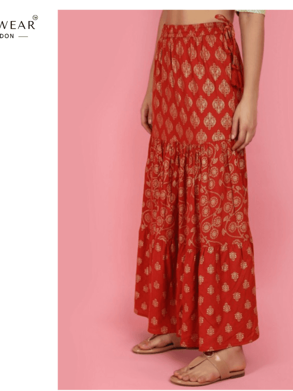 women’s mid-length skirt